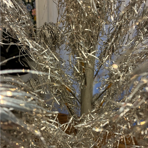 Vintage Pompom Aluminum Christmas Tree - Picture 5 of 13